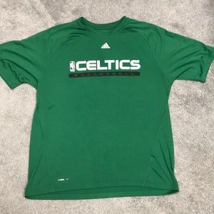 Men’s adidas athletic CELTICS T-shirt 🏀